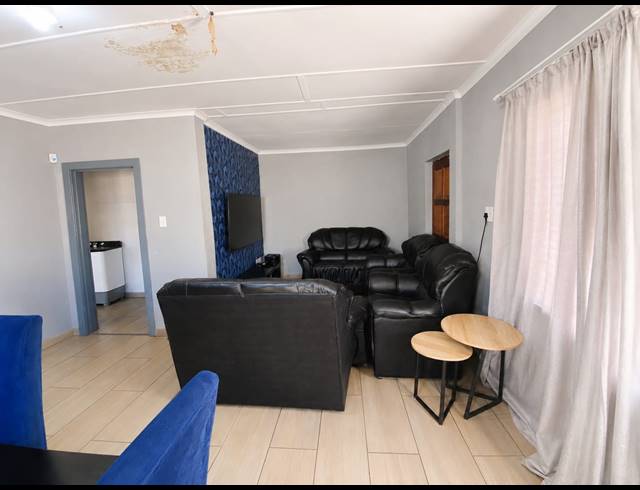 3 BEDROOM HOUSE FOR SALE IN VANDERBIJLPARK CW 5